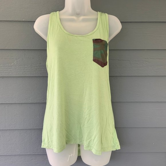 Orangetheory Tops - Orange Theory Racer Tank Camo Pocket Workout Top M